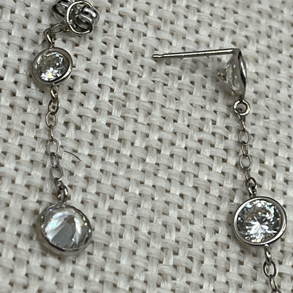 Vintage 14k White Gold Diamonique Dangle Earrings - 2.9g, 1.75” - Picture 6 of 17